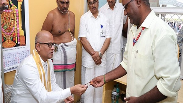 TTD AEO inspected the various counters in Tirumala