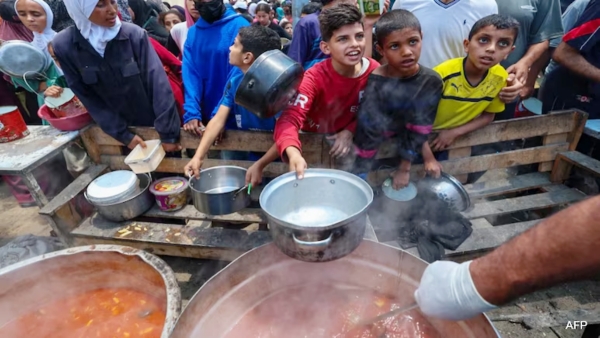 Gaza s Costly Crisis Sugar at Rs 5 000 kg Oil at Rs 4 000 L Gaza s Costly Crisis Sugar at Rs 5 000 kg Oil at Rs 4 000 L