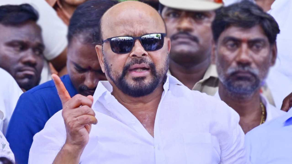 Konda Murali makes sensational comments again