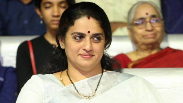 a rumor that actress Pavitra Lokesh phone was tapped