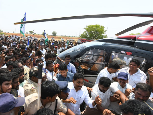 heavy crowd helicopter damage forced to leave ys jagan pilot s clarification in inquiry heavy crowd helicopter damage forced to leave ys jagan pilot s clarification in inquiry