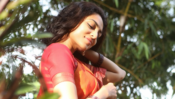 Netizens comments on Sobhita Dhulipala photos go viral