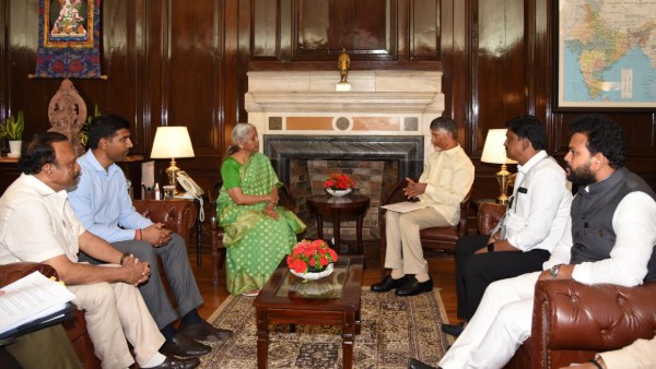 Chandrababu ask Nirmala Sitharaman to release second phase funds to Amaravati as grant