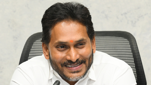 ysrcp to bring mobile app to register complaints on harassment ys jagan warned to show cinema ysrcp to bring mobile app to register complaints on harassment ys jagan warned to show cinema