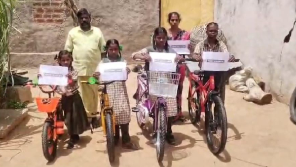 cm-chandrababu-fulfill-kid-wish-by-giving-bicycle