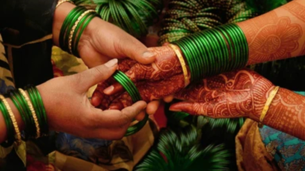 reason-behind-women-wear-green-sarees-and-bangles-during-the-month-of-shravan reason-behind-women-wear-green-sarees-and-bangles-during-the-month-of-shravan