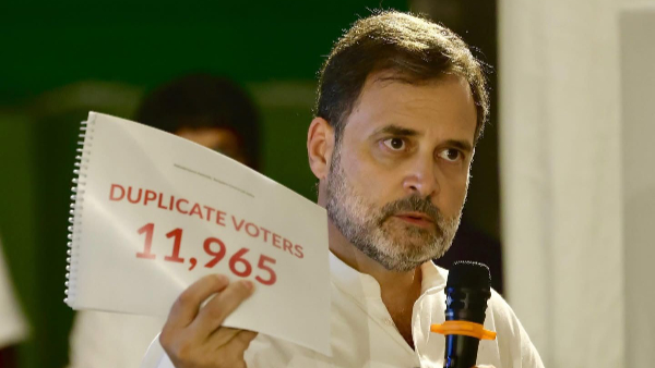 why not ys jagan - debate on ysrcp chief amid Rahul Gandhi s attack over votes chori