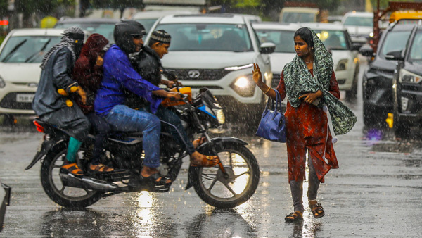 IMD alerts on Fllsh floods risk in three districts predicts heavy rains across the state