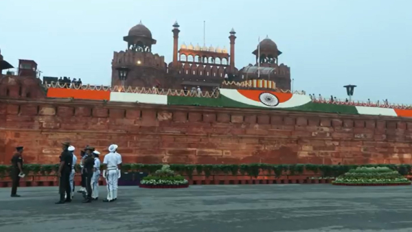 20 000 Police deploys and AI surveillance in Delhi 20 000 Police deploys and AI surveillance in Delhi