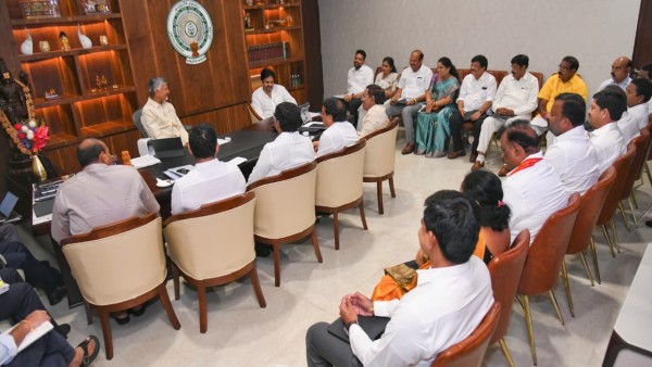 ap-cabinet-key-decisions-over-amaravati-and-bills-to-introduce-in-the-assembly