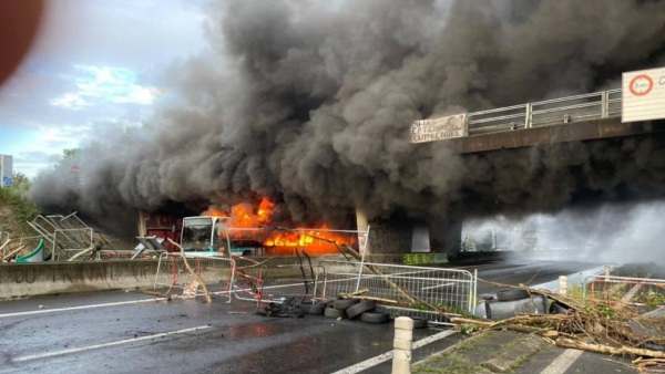 Nepal-like Protests in France Will Macron s Government Fall