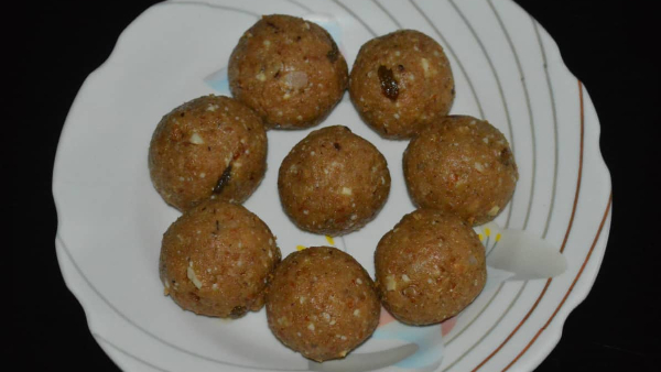 Super tasty sweet made with rice flour jaggery and milk Make it easily like this Super tasty sweet made with rice flour jaggery and milk Make it easily like this