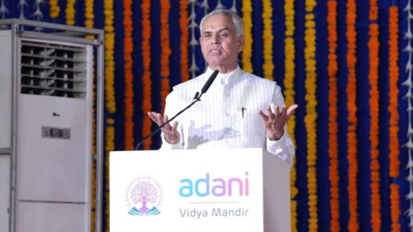 ahmedabad-governor-vistis-adani-vidya-mandir-students ahmedabad-governor-vistis-adani-vidya-mandir-students