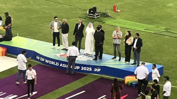 Asia Cup 2025 Suryakumar Yadav s Handshake with PCB Chief Goes Viral Amidst Trophy Row Asia Cup 2025 Suryakumar Yadav s Handshake with PCB Chief Goes Viral Amidst Trophy Row