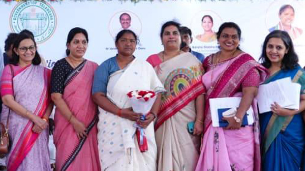 Minister Seethakka said good news for women hg women into big business