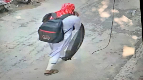 Drag Heist Horror Man Dresses as Woman to Rob Friend s Banjara Hills Home CCTV Busts the Plot Drag Heist Horror Man Dresses as Woman to Rob Friend s Banjara Hills Home CCTV Busts the Plot