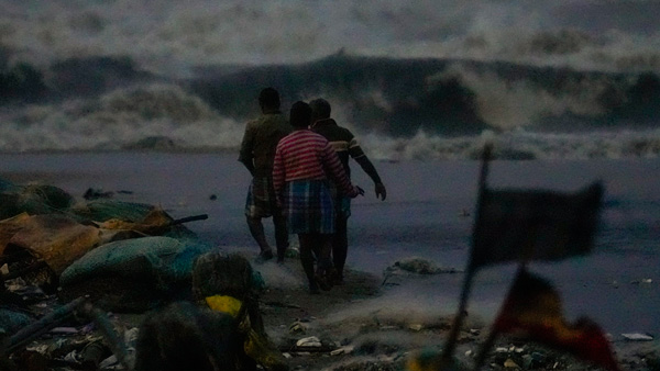 The IMD stated that the cyclone will cross near Kakinada on the evening or night of October 28 The IMD stated that the cyclone will cross near Kakinada on the evening or night of October 28