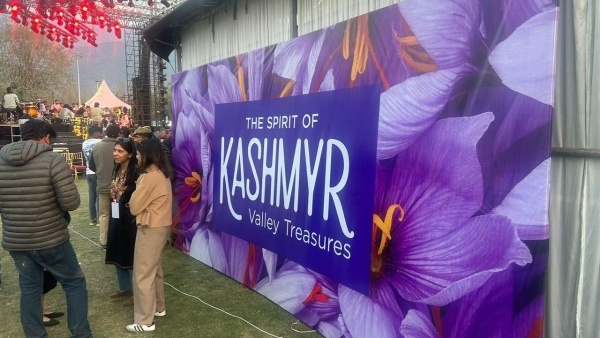 sonu-nigam-captivates-dal-lake-historic-tribute-to-mohammed-rafi-the-spirit-of-kashmyr-launch sonu-nigam-captivates-dal-lake-historic-tribute-to-mohammed-rafi-the-spirit-of-kashmyr-launch