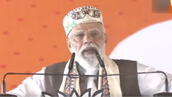 After Mahagathbandhan s dare PM Modi indicates NDA s CM pick in Bihar