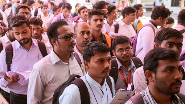 Good News TSRTC Recruitment for 1 743 Driver amp amp Shramik Posts Full Details and Last Date Good News TSRTC Recruitment for 1 743 Driver amp amp Shramik Posts Full Details and Last Date