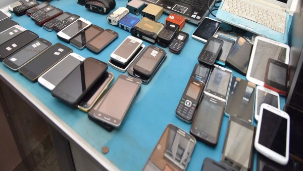 Telangana Tops the Charts Leads India in Snatching Back Stolen Mobiles from Crooks Telangana Tops the Charts Leads India in Snatching Back Stolen Mobiles from Crooks