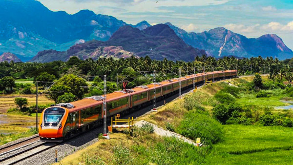 Railways clarifies on holiday change for Kacheguda -Yesvantpur vandebhart