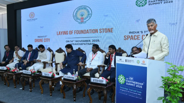 chandrababu recollects good and bad memories in vizag cii summit chandrababu recollects good and bad memories in vizag cii summit
