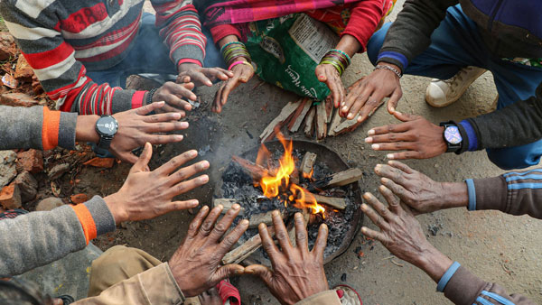 minimum-temperatures-dropping-across-both-telangana-and-ap-alerts-on-cold-waves