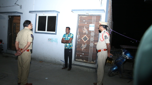 Hyderabad CP Sajjanar Midnight Raid Massive Warning to Rowdy-Sheeters