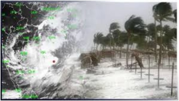 cyclone-conditions-in-the-bay-of-bengal-and-vizag-region-from-november-18