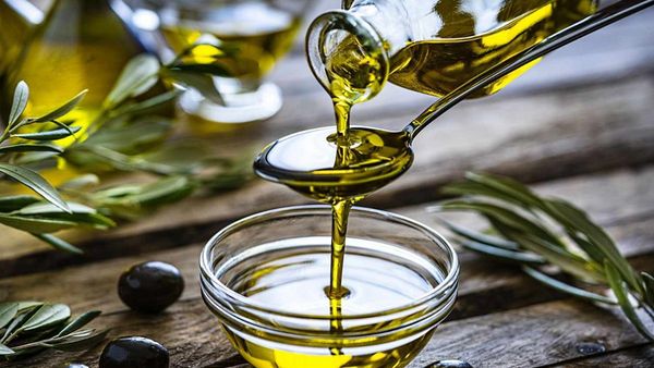 Health Benefits of olive oil reduces diabetes and bad cholesterol and many more