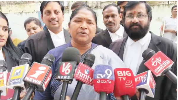 Seethakka Bombshell KCR Family Looted Hundreds of Crores After Telangana Formation Seethakka Bombshell KCR Family Looted Hundreds of Crores After Telangana Formation