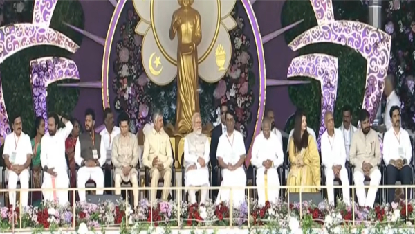 pm-modi-and-celebraties-at-sathya-sai-centenary-celebrations-at-puttaparthi