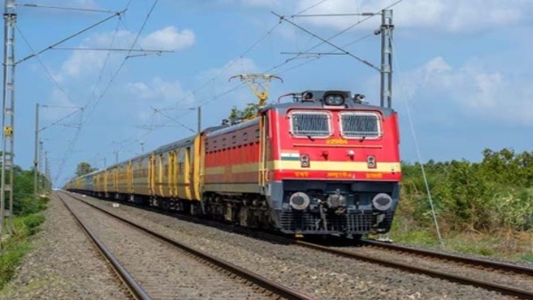 Extends Special Train Between Visakhapatnam and Bengaluru with New Schedules Extends Special Train Between Visakhapatnam and Bengaluru with New Schedules