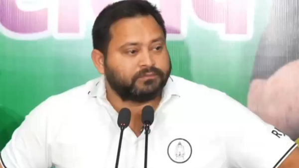 Tejashwi Yadav Triumphs in Raghopur After Early Scare Securing 13 000-Vote Leadv Tejashwi Yadav Triumphs in Raghopur After Early Scare Securing 13 000-Vote Leadv