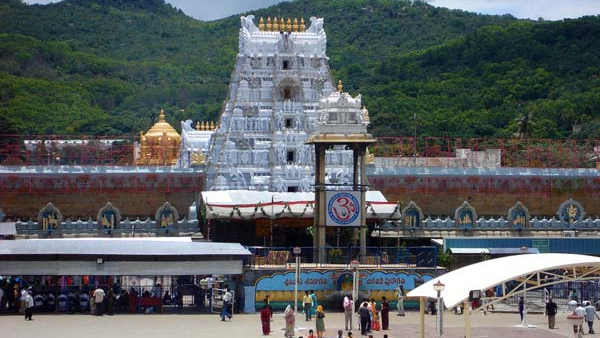 big twist in Tirumala parakamani theft case complainant official body recovered from railway track big twist in Tirumala parakamani theft case complainant official body recovered from railway track