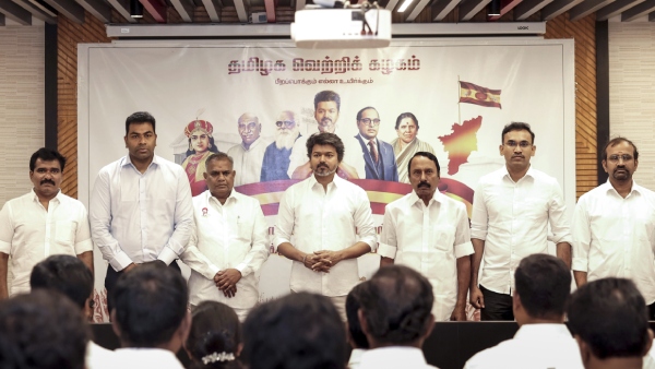 AIADMK Veteran KA Sengottaiyan Joins Vijay TVK Party Major Political Shift in Tamil Nadu AIADMK Veteran KA Sengottaiyan Joins Vijay TVK Party Major Political Shift in Tamil Nadu