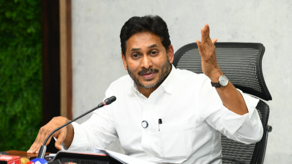 ys jagan condemns ysrcp leader jogi Ramesh arrest in liquor case says for diverting stampede ys jagan condemns ysrcp leader jogi Ramesh arrest in liquor case says for diverting stampede