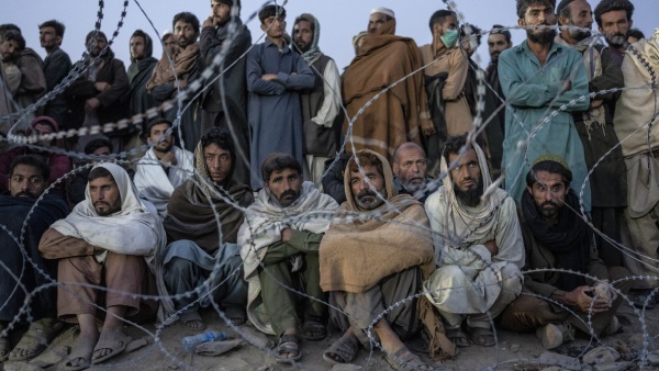 Pakistan Afghanistan Border Erupts Again Heavy Clash Forces Civilians to Flee Pakistan Afghanistan Border Erupts Again Heavy Clash Forces Civilians to Flee