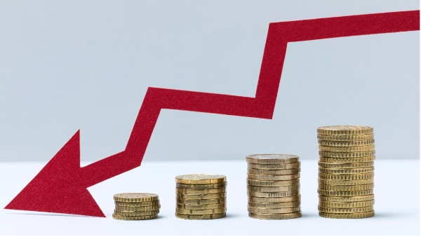 Indian Rupee Crashes Past Rs 90 Against USD Impact on Common Man Loss and Gain Sectors Explained Indian Rupee Crashes Past Rs 90 Against USD Impact on Common Man Loss and Gain Sectors Explained