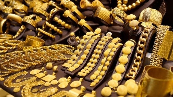 Gold Gets Cheaper Across South India Today Bangalore Hyderabad and Chennai