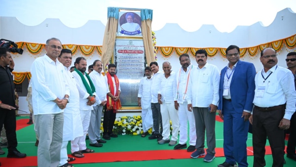 CM Revanth Reddy at Kothagudem Choose Good Sarpanches Leave Political Parties Behind