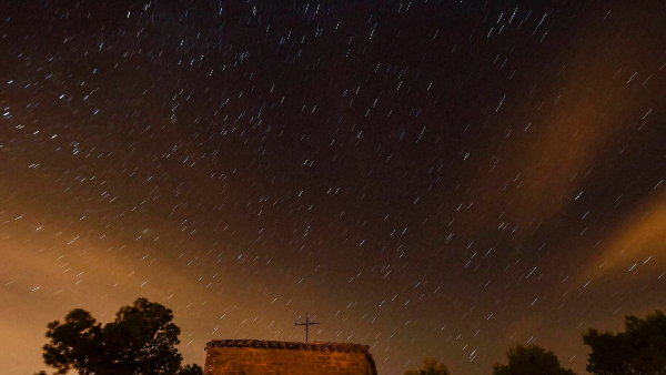 Peak Meteor Shower Geminids Illuminate the Night This Dec 13-14