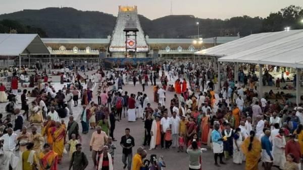 ttd-key-suggestions-amid-huge-devotees-crowd-at-tirumala-due-to-holidays