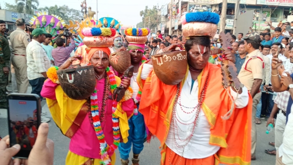 arasavalli rathasapthami Lord Suryanarayana shobhayatra was a feast for the eyes with 55 art forms