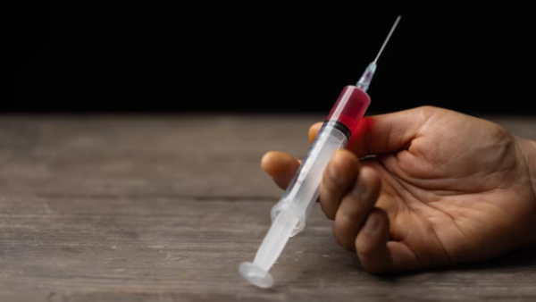 dangerous-drugs-selling-in-hyderabad-for-youth-issue-came-into-light-and-police-arrested-few-linked dangerous-drugs-selling-in-hyderabad-for-youth-issue-came-into-light-and-police-arrested-few-linked