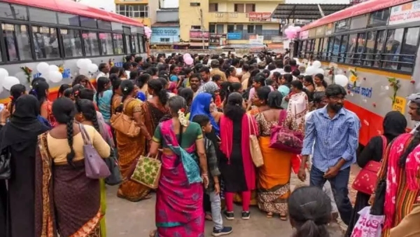 In Andhra Pradesh a woman committed a wicked act after boarding a free bus In Andhra Pradesh a woman committed a wicked act after boarding a free bus