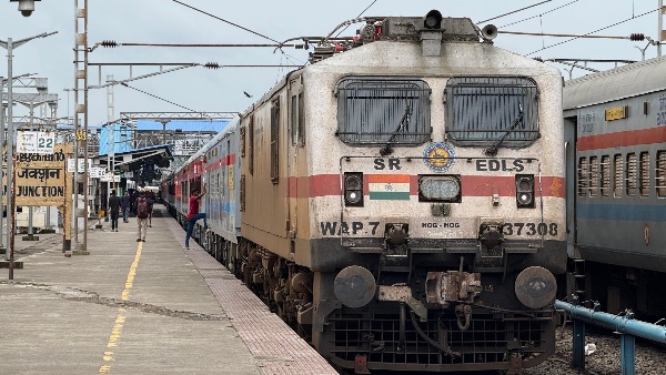 Train Ticket Cancellation Rules changed by Indian Railways on Vande Bharat Sleeper and Amrit Bharat Train Ticket Cancellation Rules changed by Indian Railways on Vande Bharat Sleeper and Amrit Bharat