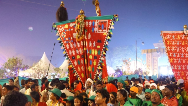 Medaram jathara 2026 arrival of Saralamma marks the first major ritual of Sammakka Saralamma Jathara