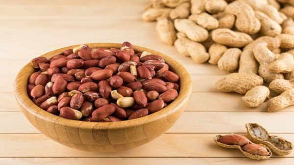 Eating Peanuts in Winter Is It Really Harmful to Drink Water Afterward Eating Peanuts in Winter Is It Really Harmful to Drink Water Afterward